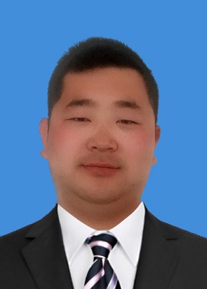 何振宇.jpg